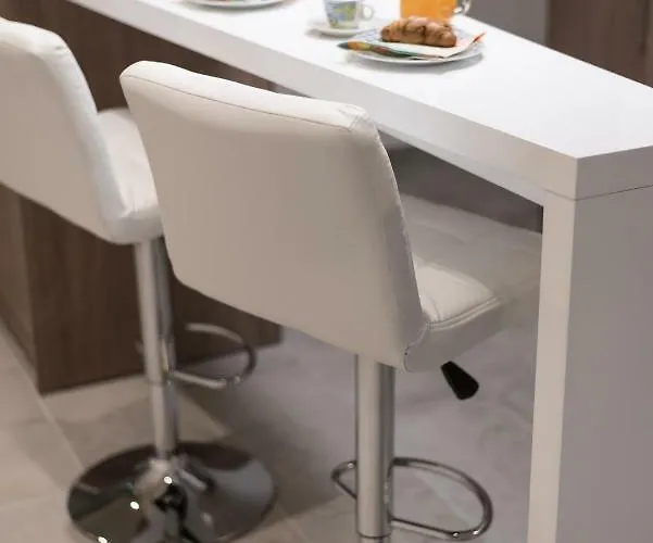 Jetties & Moorings * Cavala