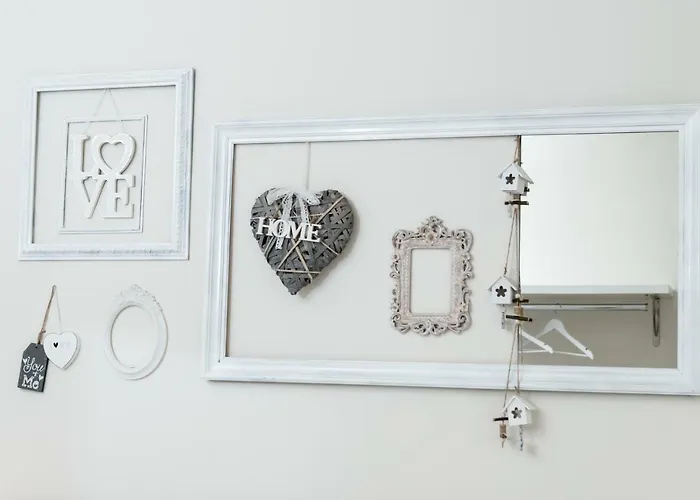 Jetties & Moorings Cavala