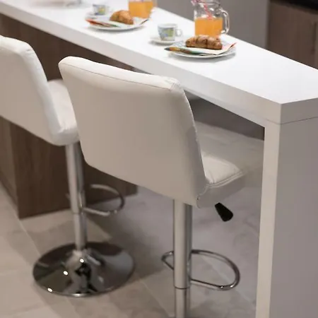 Jetties & Moorings * Kavala